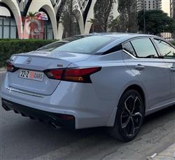 نيسان ألتيما